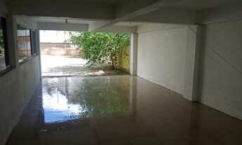 Imagem 2: Porto Alegre - Prédio Inteiro - Tristeza