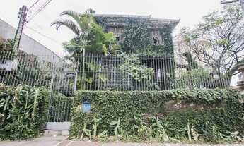 Imagem: Porto Alegre - Casa Padrão - Petrópolis