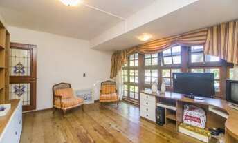 Imagem 5: Porto Alegre - Casa Padrão - Cavalhada