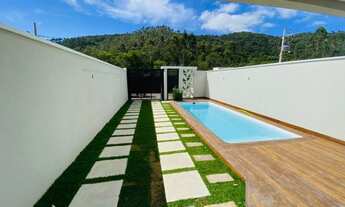 Imagem: SOBRADO À VENDA EM CAMBORIÚ - BAIRRO SÃO