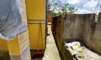 Imagem 2: Vendo esse terreno com duas casas em construção