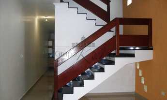 Imagem 2: Casa Sobrado - Bosque dos Eucaliptos - 3 Dormitórios - 120m²