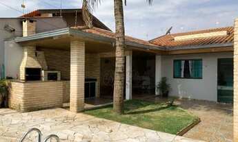 Imagem 4: Casa para aluguel e venda com 150 metros quadrados com 3 quartos