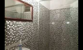 Imagem 4: Casa em rua pública