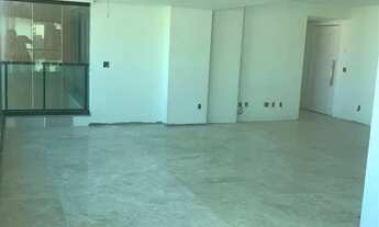 Imagem 3: Apartamento na Grazia com 4 Suítes em 170m² - Andar Alto com Vista Mar