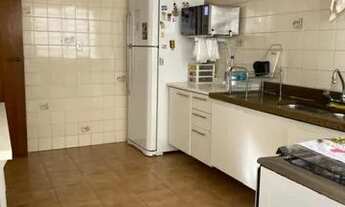 Imagem 2: Quatro vagas de garagens