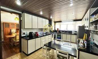 Imagem 6: Casa com 06 Dorm. 01 Suíte Na Trindade