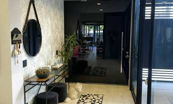 Imagem: CASA ASSOBRADADA COM 3 SUÍTES À VENDA