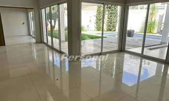 Imagem 4: Lindo Sobrado sendo 4 suítes com piscina no Taubate Village R6