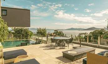 Imagem 3: Casa no condomínio Madre Bertha com vista mar no Cacupé, Florianópolis