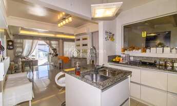 Imagem 5: Casa mobiliada 4 dormitórios (3 suítes), à venda no bairro Três Figueiras, Porto Alegre