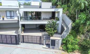 Imagem 3: Luxuosa Casa em Timbó: Moderna, Confortável & Acolhedora