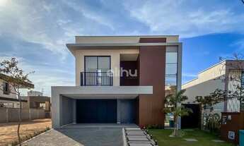 Imagem: Casa nova e moderna à venda no Terras Alphaville