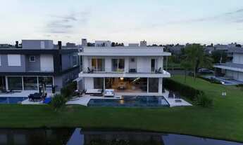 Imagem 4: Casa 5 dormitórios decorada no Condomínio Enseada Lagos Xangri-Lá