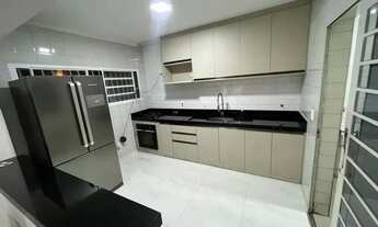 Imagem 6: Casa à venda, com 3 quartos, com 250 m²