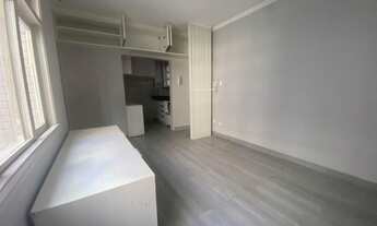 Imagem 3: VENDA DE BELÍSSIMA KITNET DE 47 m2 COM 1 VAGA NO BOQUEIRÃO EM SANTOS-SP