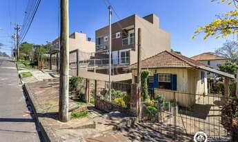 Imagem 3: Porto Alegre - Casa Padrão - Tristeza