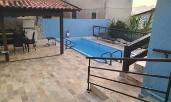 Imagem 2: Casa para Locação em Rio das Ostras, Colinas, 3 dormitórios, 2 suítes, 4 banheiros, 3 vaga