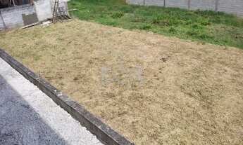 Imagem 2: Terreno de 300m² (10x30) no Bairro Jardim Tarumã. Todo murado, plano PRONTO PARA CONSTRUI