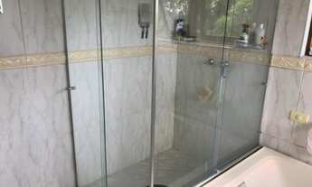 Imagem 3: Casa de condomínio sobrado para venda tem 900 metros quadrados com 4 quartos