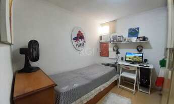 Imagem 7: Apartamento térreo 3 dormitórios sendo 1 suíte no bairro Santo Antônio-Porto Alegre/RS