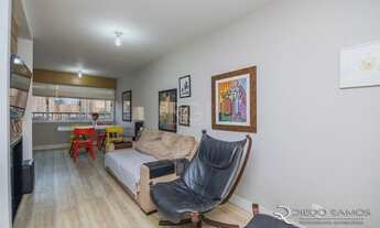 Imagem 2: Porto Alegre - Apartamento Padrão - Mont Serrat