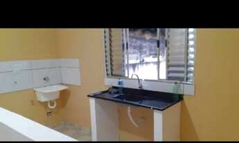 Imagem: Aluga-se kitnet com garagem coberta