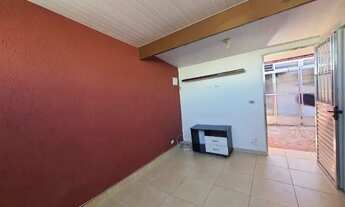 Imagem 2: OPORTUNIDADE DE LOCAÇÃO * CASA COM ÓTIMA LOCALIZAÇÃO E PRONTA PARA MORAR * AGENDE SUA VISI