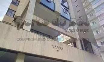 Imagem: Apartamento com sacada, churrasqueira e