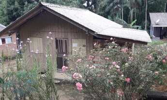 Imagem: Vende-se terreno com casa em Guaramirim