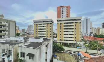 Imagem 7: Venha morar neste Amplo Apartamento com armários embutidos em localização espetacular na A