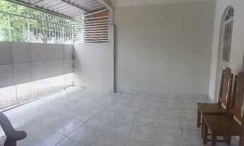 Imagem 2: VENDO CASA AVENIDA DAS TORRES