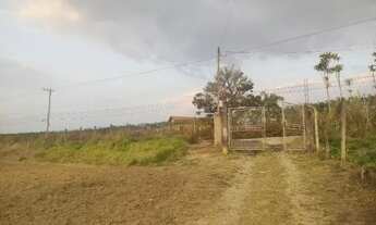 Imagem 2: C- Terreno Amplo