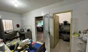 Imagem 6: Casa em Rua Pública c/ Quintal Amplo