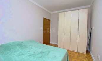 Imagem 4: Apartamento no Menino Deus, 3 dormitórios sendo 1 suite com closet, living amplo e 1 vaga