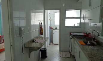 Imagem 4: Apartamento com dois dormitórios no Canto Do Forte próximo da praia