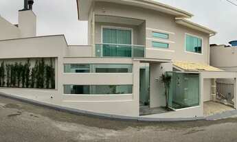 Imagem: Casa à venda 4 quartos em Florianópolis