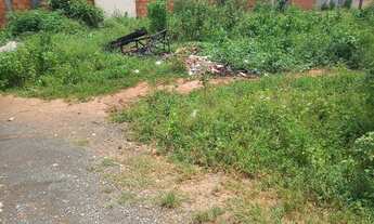 Imagem 2: Lote 180 M ² Bairro Carmelo De Esquina....22 M ² DE Frente...