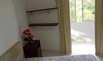 Imagem 3: Quarto silencioso,defronte a uma praça arborizada na tijuca