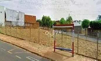 Imagem 2: Terreno, 823 m² - venda por R$ 700.000,00 ou aluguel por R$ 2.000,00/mês - Residencial Gar