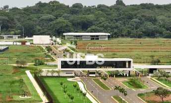 Imagem: LOTE PLATEAU D OR UNIQUE - PROXIMO A PORTARIA