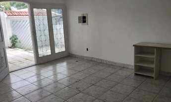 Imagem 5: Casa com 4 quartos em Parque 10 de Novembro - Aceita Apartamento