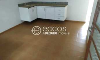Imagem 2: Casa para aluguel, 2 quartos, 1 suíte, 2 vagas, Custódio Pereira - Uberlândia/MG