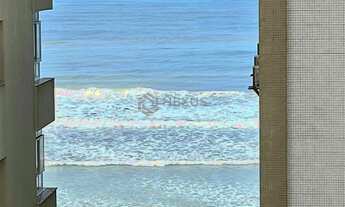 Imagem 4: Apartamento reformado com varanda na quadra mar da Praia das Pitangueiras, Guaruja