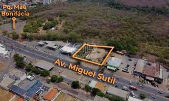 Imagem: Terreno com mais de 2.500 m² na Av. Miguel