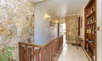 Imagem 4: Casa sobrado no Partenon de 3 dormitórios e amplo pátio