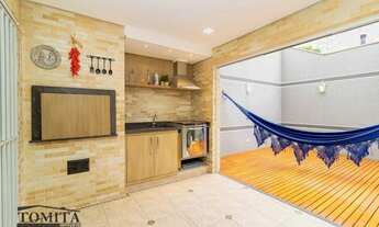 Imagem 2: SOBRADO ENCANTADOR, LOCALIZADO EM UMA RUA TRANQUILA PARA VOCÊ E SUA FAMÍLIA DESFRUTAR A PA