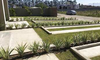 Imagem 2: Sobrado para venda possui 78 metros quadrados com 2 quartos em Arroio - Imbituba - SC