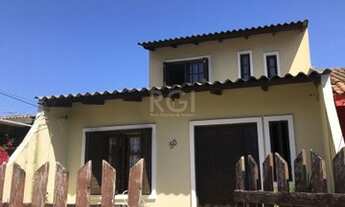 Imagem 2: Porto Alegre - Casa Padrão - Hípica