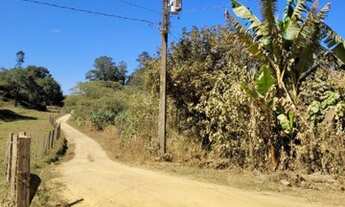 Imagem 4: Lote em congonhal com um pequeno rancho, ao lado da ponte do São Domingos